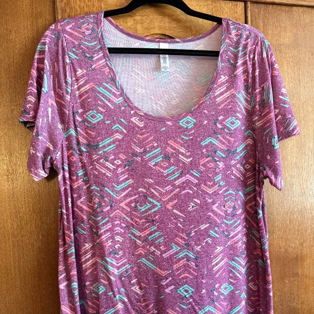 LuLaRoe Classic T 2XL in Red wine color with Teal and light pink Geo designs